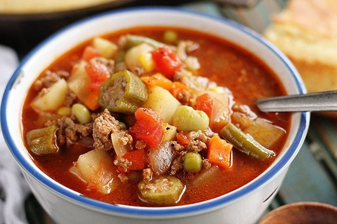 Easy Slow-Simmered Vegetable Beef Soup for Hands-Off Comfort